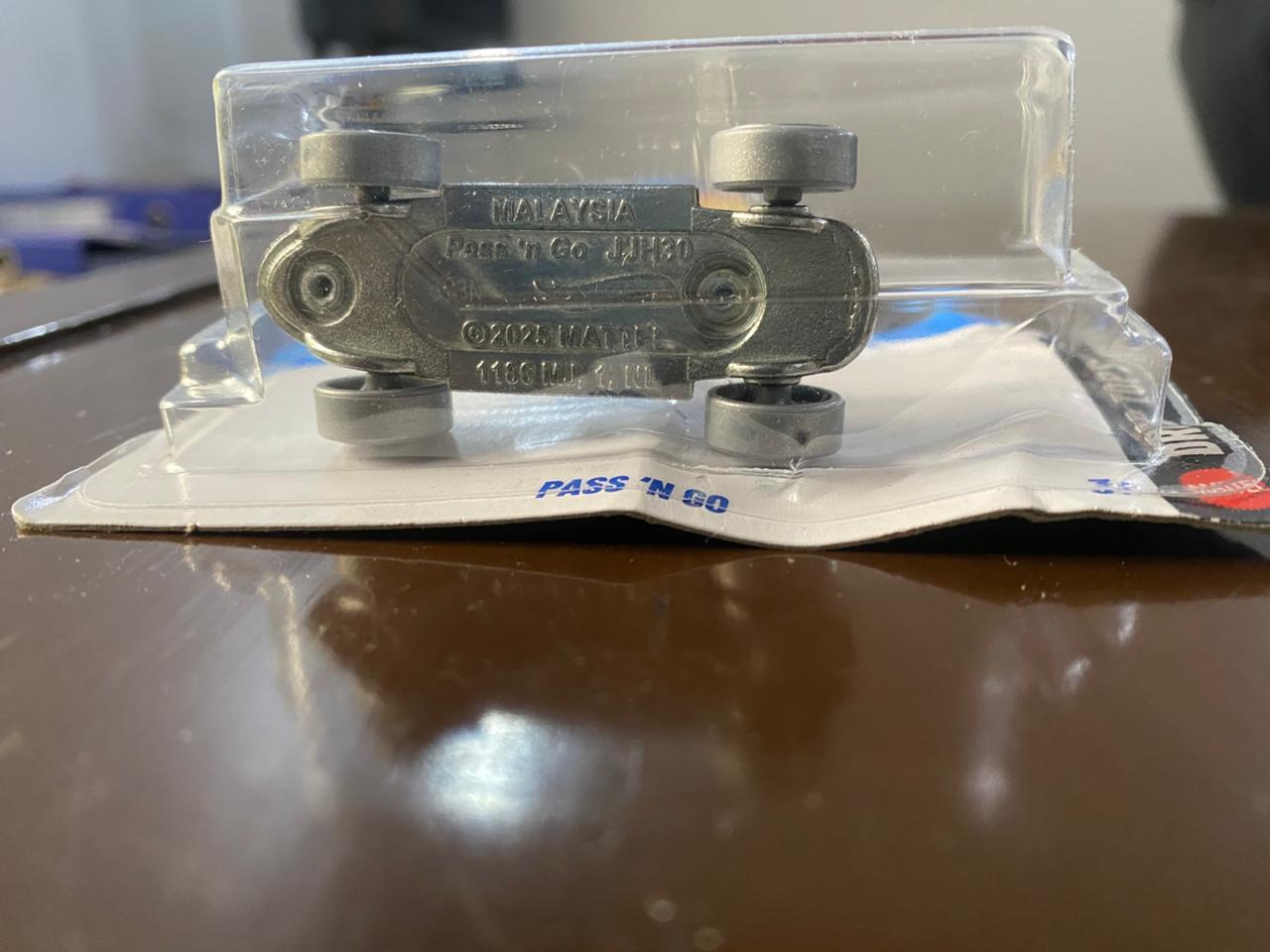 Hot Wheels Pass 'N Go (Edición del 90 aniversario de Monopoly)